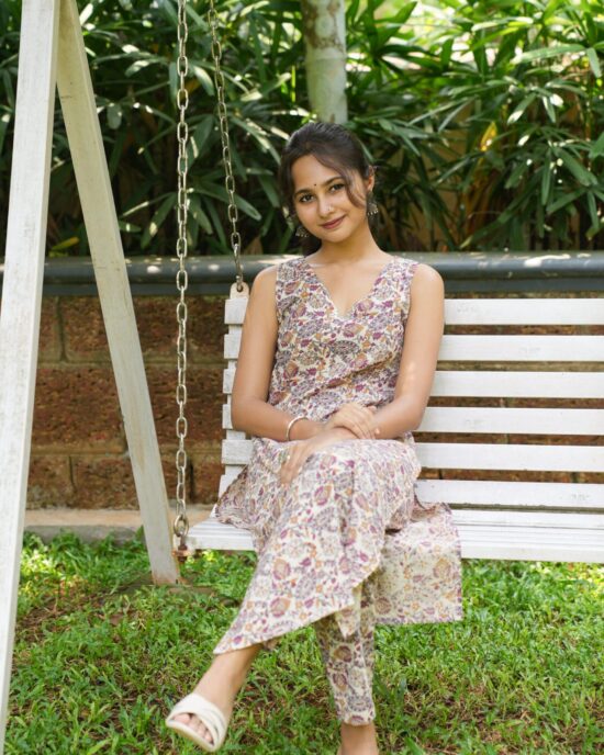 Mukhi kurta co-ordset