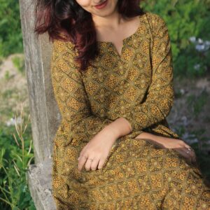 Ruhi kurta