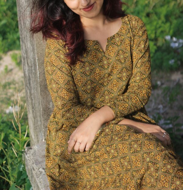 Ruhi kurta