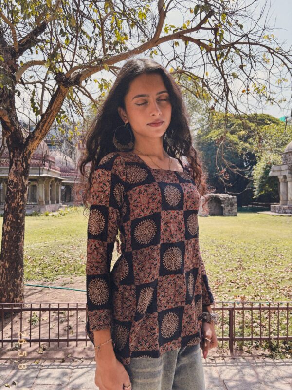 Kutch kurta